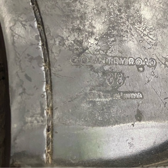 Country Road Black Leather Chelsea Ankle Boots - Picture 8 of 12